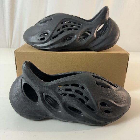 Adidas Yeezy Foam RNR Onyx Mens Size 7 NEW in Box - Picture 4 of 10